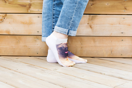 Füße Pose Mops Socken